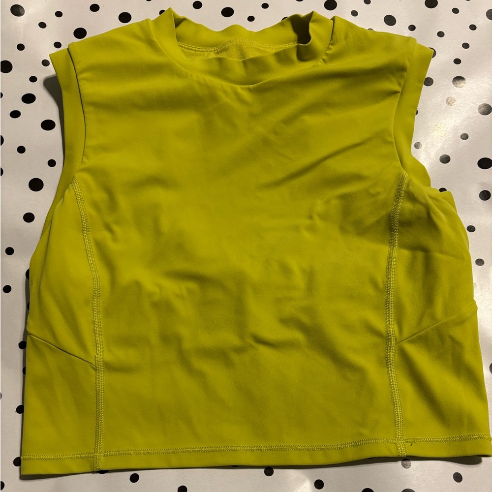 Lululemon top with built in bra size 6 green/ yellow color